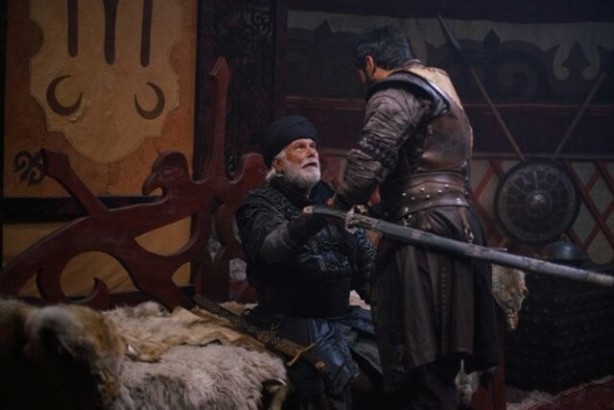 Foto - İzleyicilerin dikkatinden kaçmadı! Kuruluş Osman'da rahatsız eden detay