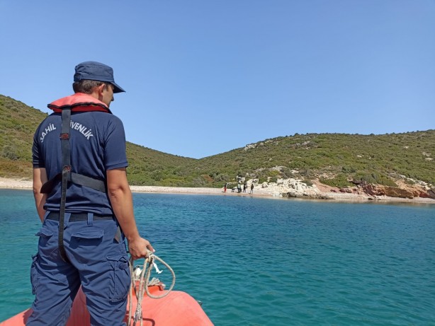 Foto - İzmir açıklarında göçmen operasyonu: 194'ü kurtarıldı, 45'i yakalandı