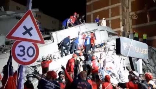 Foto - İzmir depreminden acı haber! Enkazdan çıkarılan futbolcu 27 gün sonra öldü