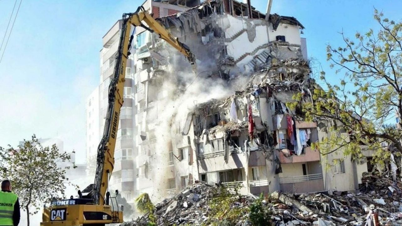 Foto - İzmir için korkutan deprem uyarısı! 5 büyük fay hattı her an kırılabilir!