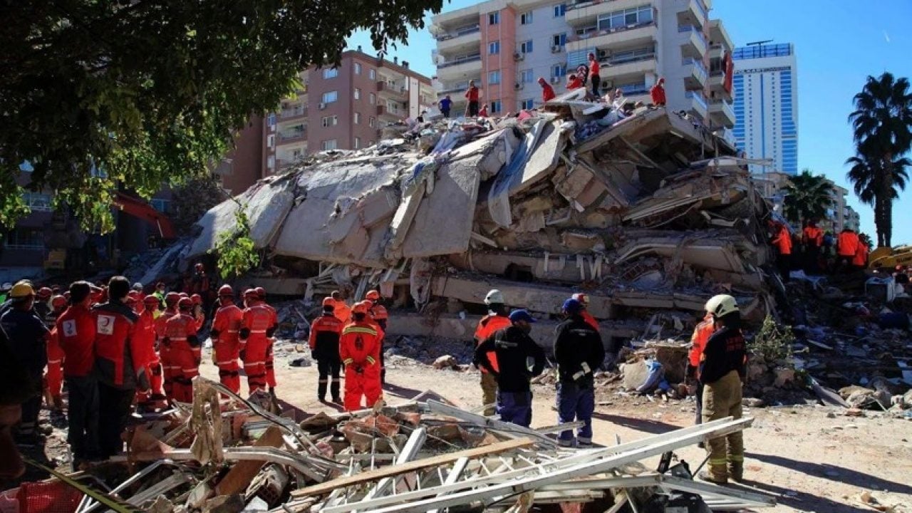Foto - İzmir için korkutan deprem uyarısı! 5 büyük fay hattı her an kırılabilir!