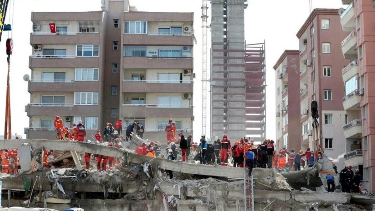 Foto - İzmir için korkutan deprem uyarısı! 5 büyük fay hattı her an kırılabilir!
