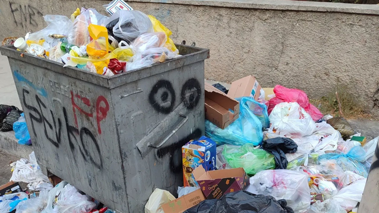 Foto - İzmir, Konak'ta mide bulandıran görüntüler