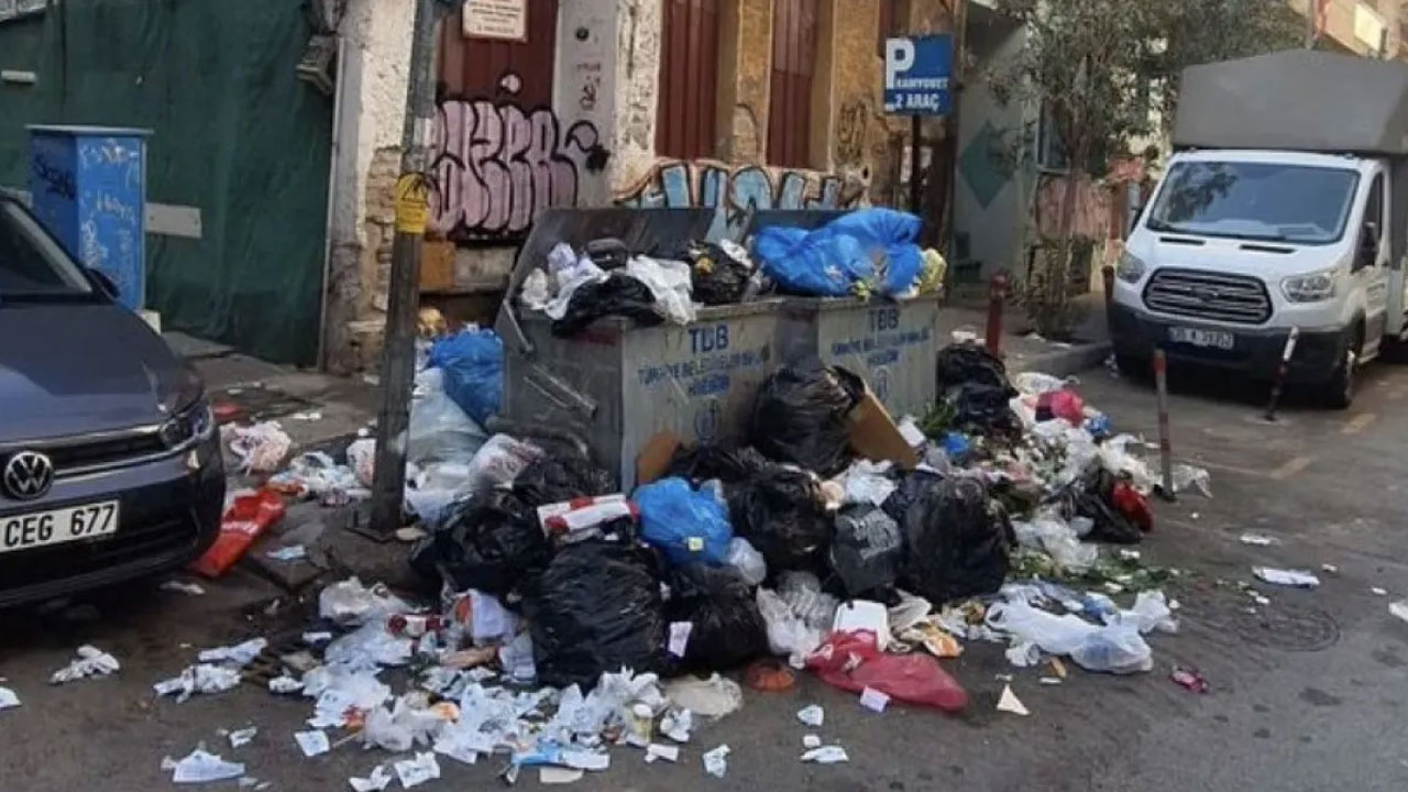 İzmir, Konak'ta mide bulandıran görüntüler