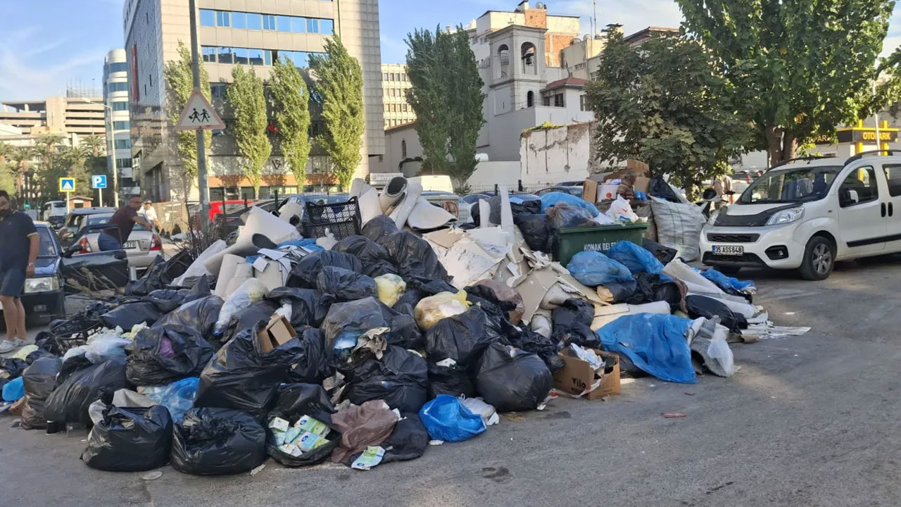 Foto - İzmir, Konak'ta mide bulandıran görüntüler