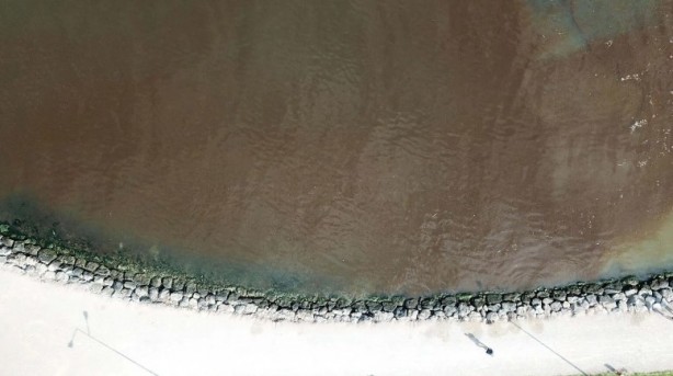 Foto - İzmir Körfezi kırmızıya büründü! Uzmanlar uyardı!