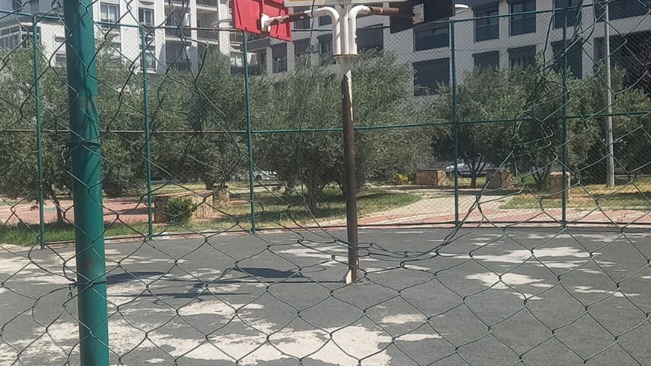 İzmir tel tel dökülüyor