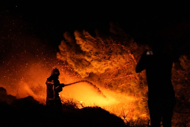 Foto - İzmir, Urla yangını böyle görüntülendi