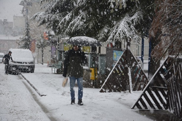 Foto - İzmir ve Manisa'nın yüksek kesimlerine kar yağdı