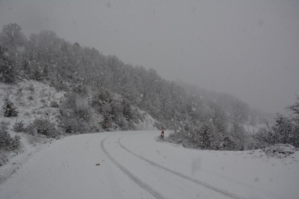 Foto - İzmir ve Manisa'nın yüksek kesimlerine kar yağdı