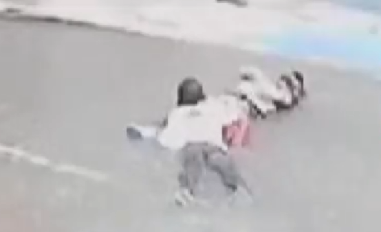 Foto - İzmir'de 2 kişinin hayatını kaybettiği olayda İZSU iddiası! Ölümlerin sebebi elektrik hattının üzerine konulan rögar kapakları mı?