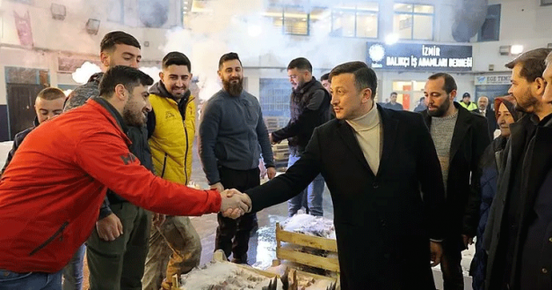 İzmir’de ‘Ceketimi assam kazanır’ devri bitiyor! İzmir’de AK Parti ile CHP arasındaki makas kapandı