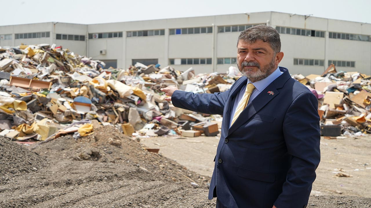 Foto - İzmir'de CHP'li belediyeden rezalet: yeşil alan çöplüğe döndü