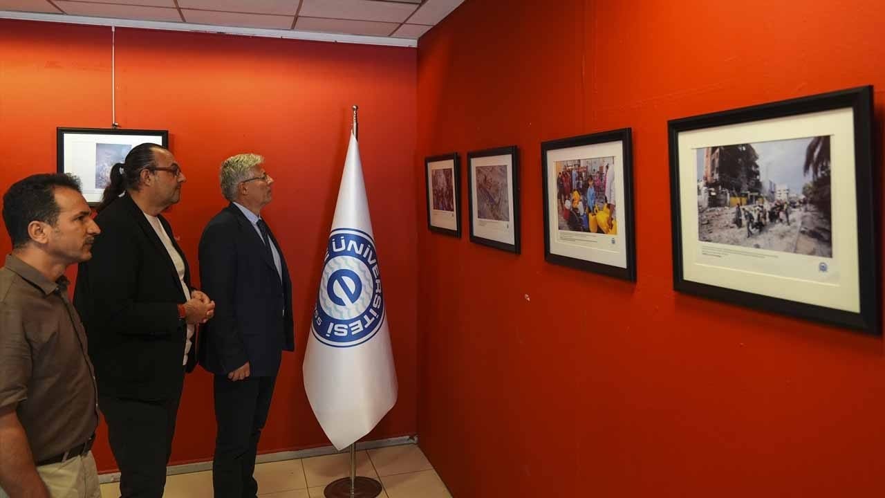 Foto - İzmir'de "Gazze'de Bir Gün" sergisi açıldı: Savaşın acı yüzü karelere yansıdı!