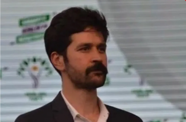 Foto - İzmir'de HDP parti binasından çıkanlar şaşırtmadı! PKK için bağış kutusu ve dağa gönderilenlerin listesi