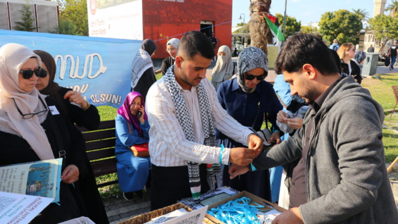 Foto - İzmir'de 'Kararlıyız, Sumud'un Yanındayız' etkinliği