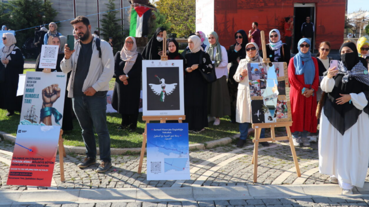 Foto - İzmir'de 'Kararlıyız, Sumud'un Yanındayız' etkinliği