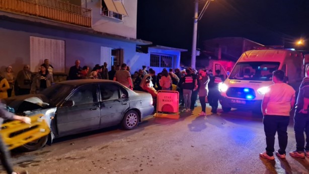 Foto - İzmir'de kaza! 5 kişi yaralandı