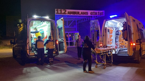 Foto - İzmir'de kaza! 5 kişi yaralandı