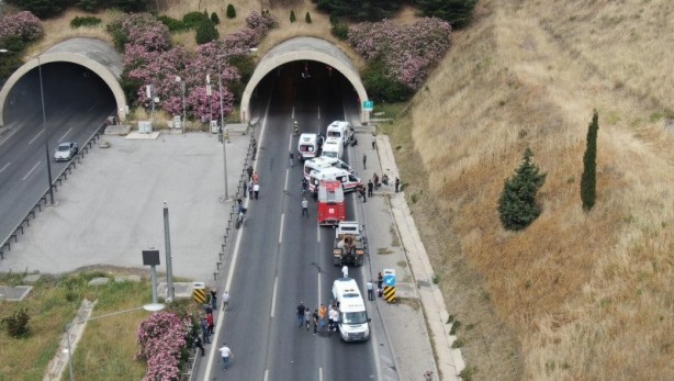 Foto - İzmir’de korku dolu anlar! Bir anda dumanların arasından belirdi!
