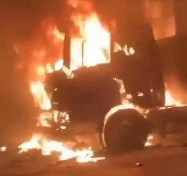 Foto - İzmir’de korku dolu anlar! Bir anda dumanların arasından belirdi!