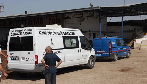 Foto - İzmir'de korkunç olay! Cesedi yem karma makinesinden çıktı