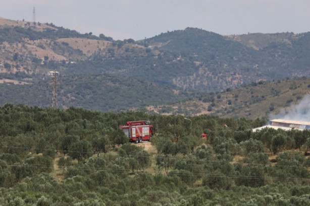 Foto - İzmir’de korkutan yangın!