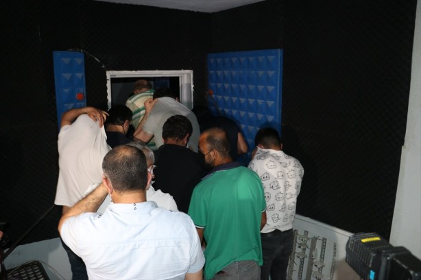 Foto - İzmir'de milyonluk baskın!