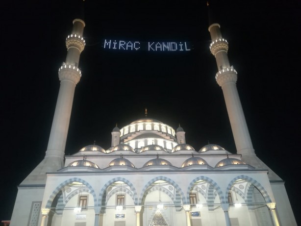 Foto - İzmir’de Miraç Kandili idrak edildi
