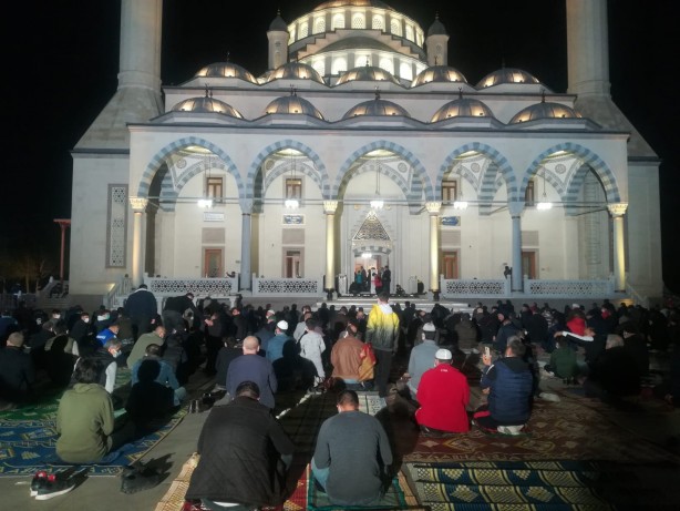 Foto - İzmir’de Miraç Kandili idrak edildi
