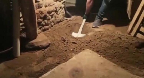 Foto - İzmir'de operasyon! 'Hazine' bakın nereden çıktı