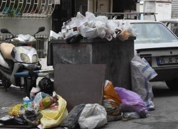 Foto - İzmir’de tiksindiren görüntüler! Vatandaş belediyeye isyan etti