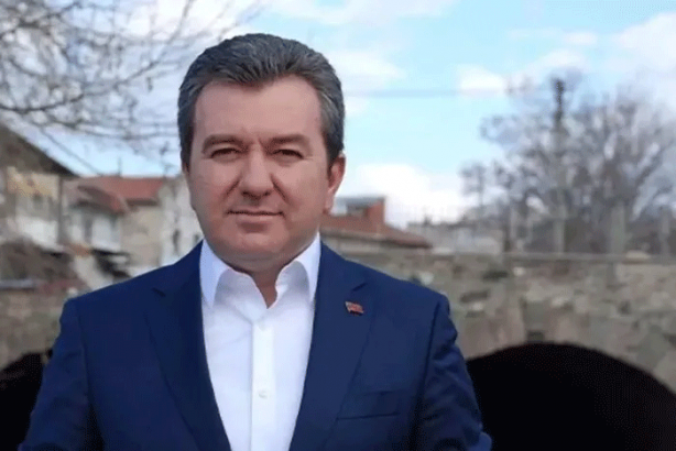 Foto - İzmir'de YRP adayı AK Parti lehine yarıştan çekildi