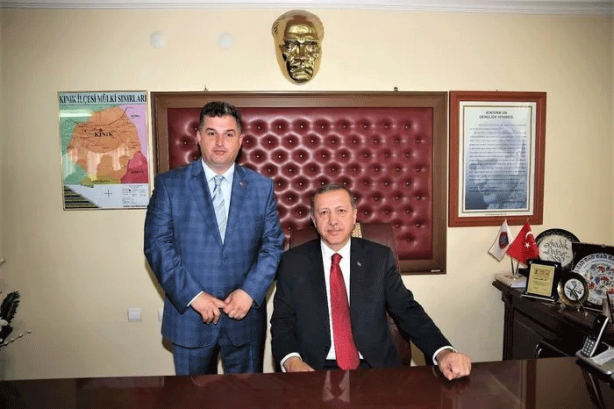 Foto - İzmir'de YRP adayı AK Parti lehine yarıştan çekildi