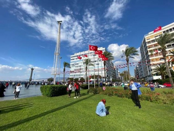 Foto - İzmir'deki şiddetli depremden ilk görüntüler