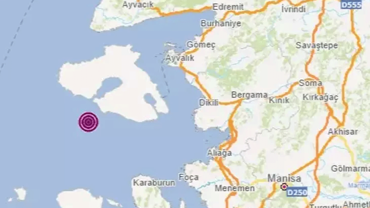 İzmir'i sarsan deprem: Şiddeti 5.2 olarak ölçüldü