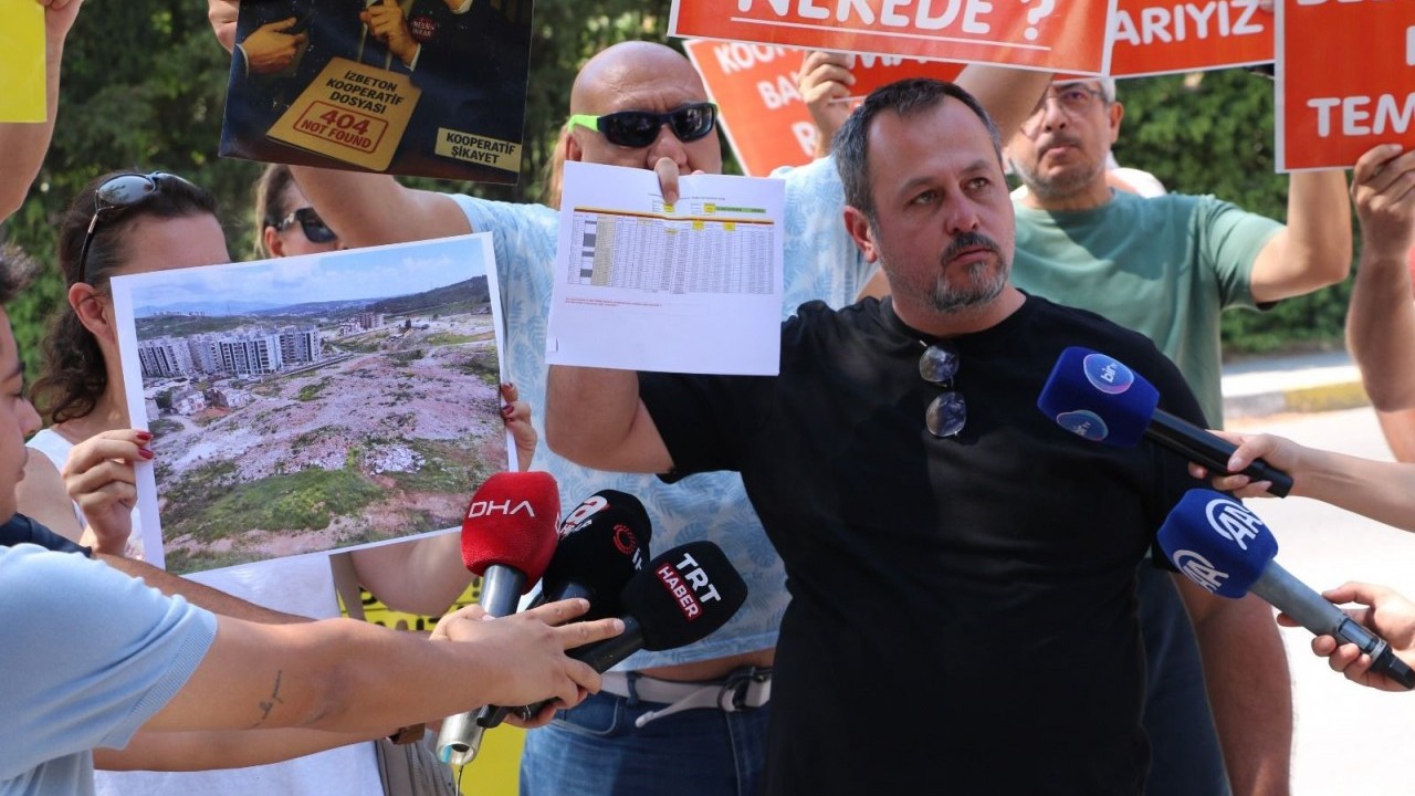 Foto - İzmirliler ufaktan uyanmaya başladı... CHP'li 'hırsızlara' karşı sokağa indiler