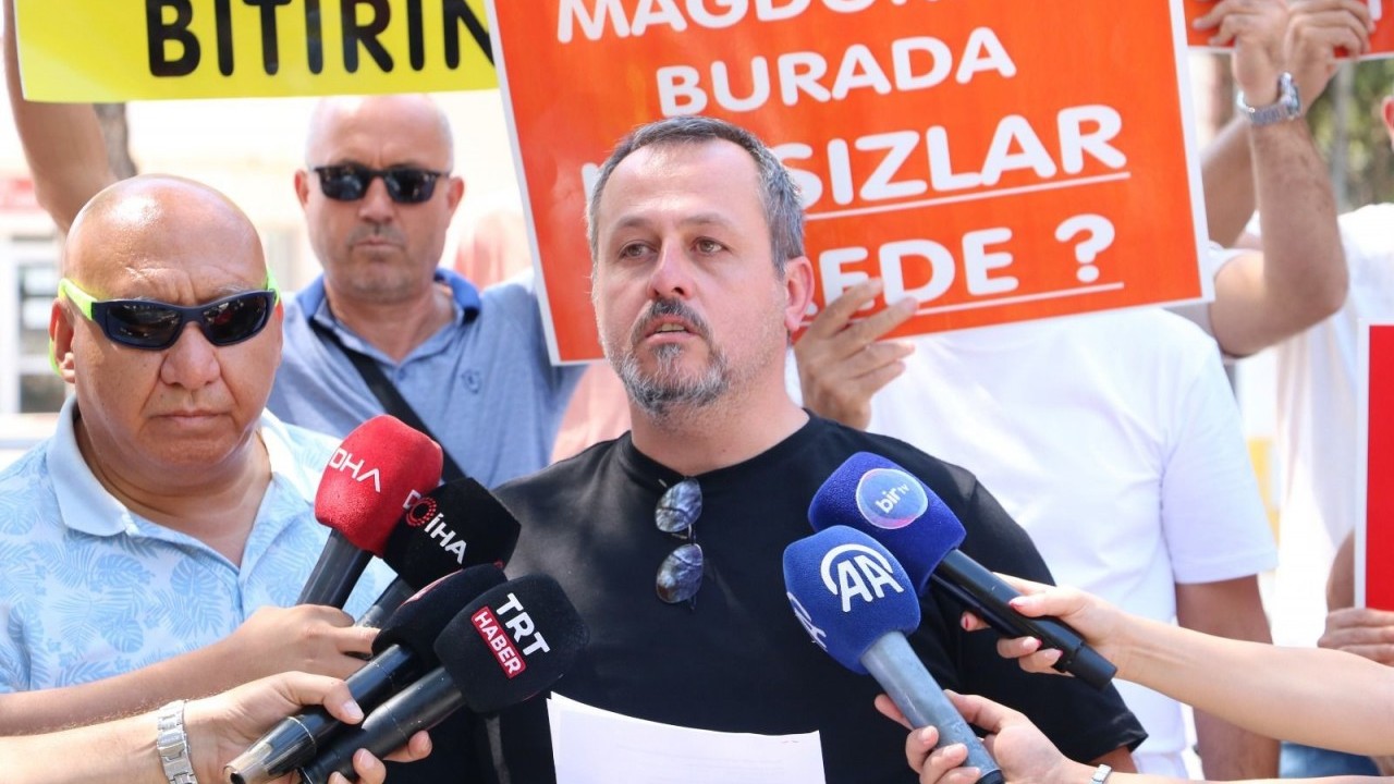 Foto - İzmirliler ufaktan uyanmaya başladı... CHP'li 'hırsızlara' karşı sokağa indiler