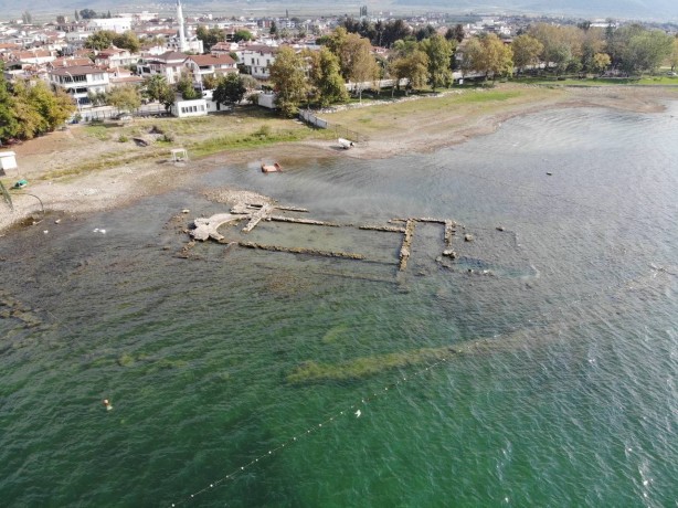 Foto - İznik Gölü’nde neler oluyor? Hem sevindirirken hem de düşündüren manzara
