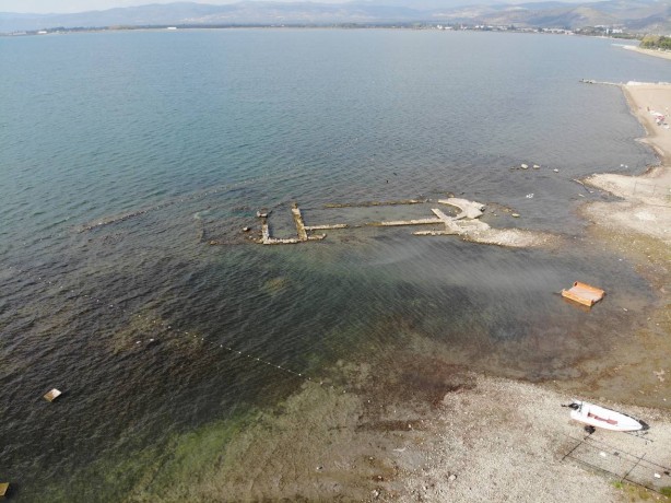 İznik Gölü’nde neler oluyor? Hem sevindirirken hem de düşündüren manzara