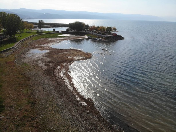 Foto - İznik Gölü’nde neler oluyor? Hem sevindirirken hem de düşündüren manzara