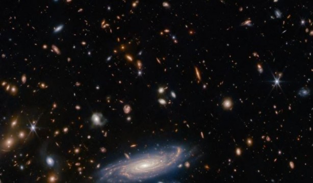 Foto - James Webb keleskobu, ötegezegende su buldu