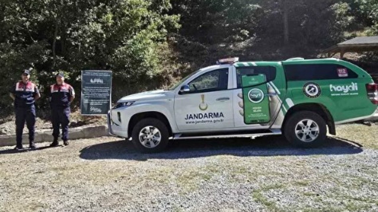 Foto - Jandarma başında nöbet tutuyor: Dokunmanın cezası tam 557 bin TL!