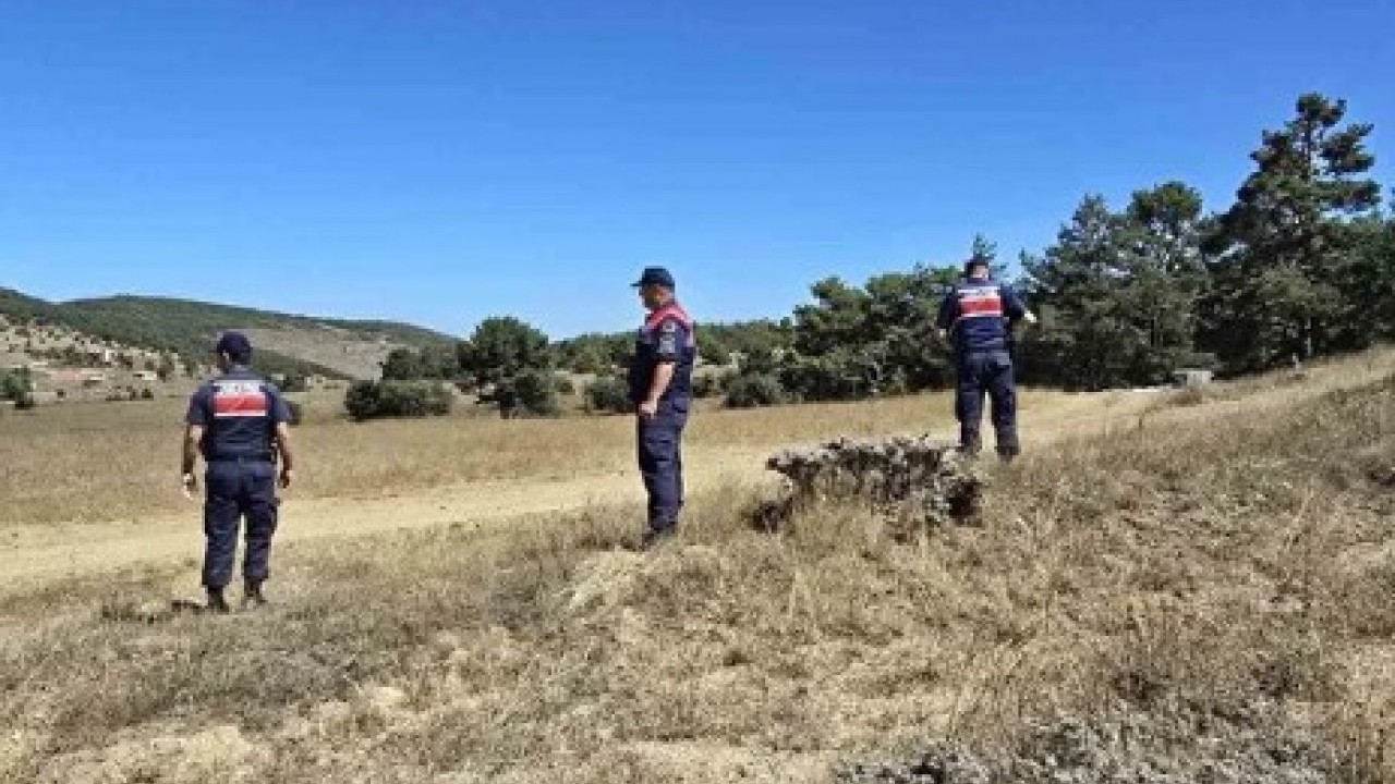 Foto - Jandarma başında nöbet tutuyor: Dokunmanın cezası tam 557 bin TL!