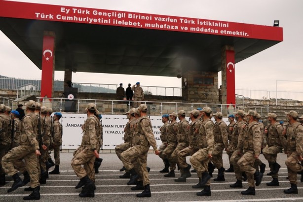Foto - Jandarma nefes kesti! Türkiye Cumhuriyeti'nin gücünü göreceksiniz