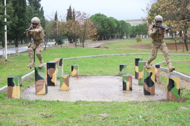 Foto - Jandarma nefes kesti! Türkiye Cumhuriyeti'nin gücünü göreceksiniz