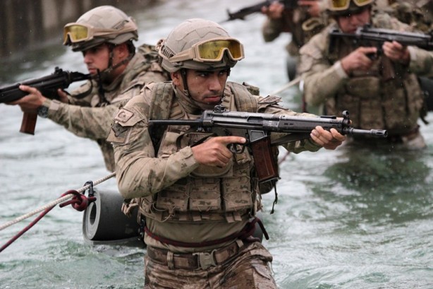 Foto - Jandarma nefes kesti! Türkiye Cumhuriyeti'nin gücünü göreceksiniz