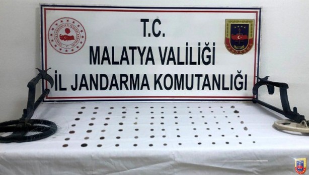 Jandarma olmasaydı 1520 sikkeyi kaçıracaklardı