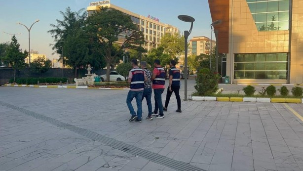 Jandarma, PKK'lının tepesine bindi