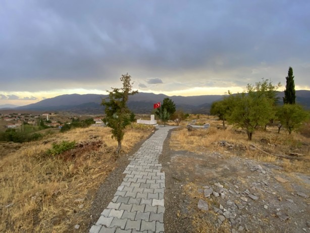 Foto - Jandarma, şehit polisin mezarını yeniledi